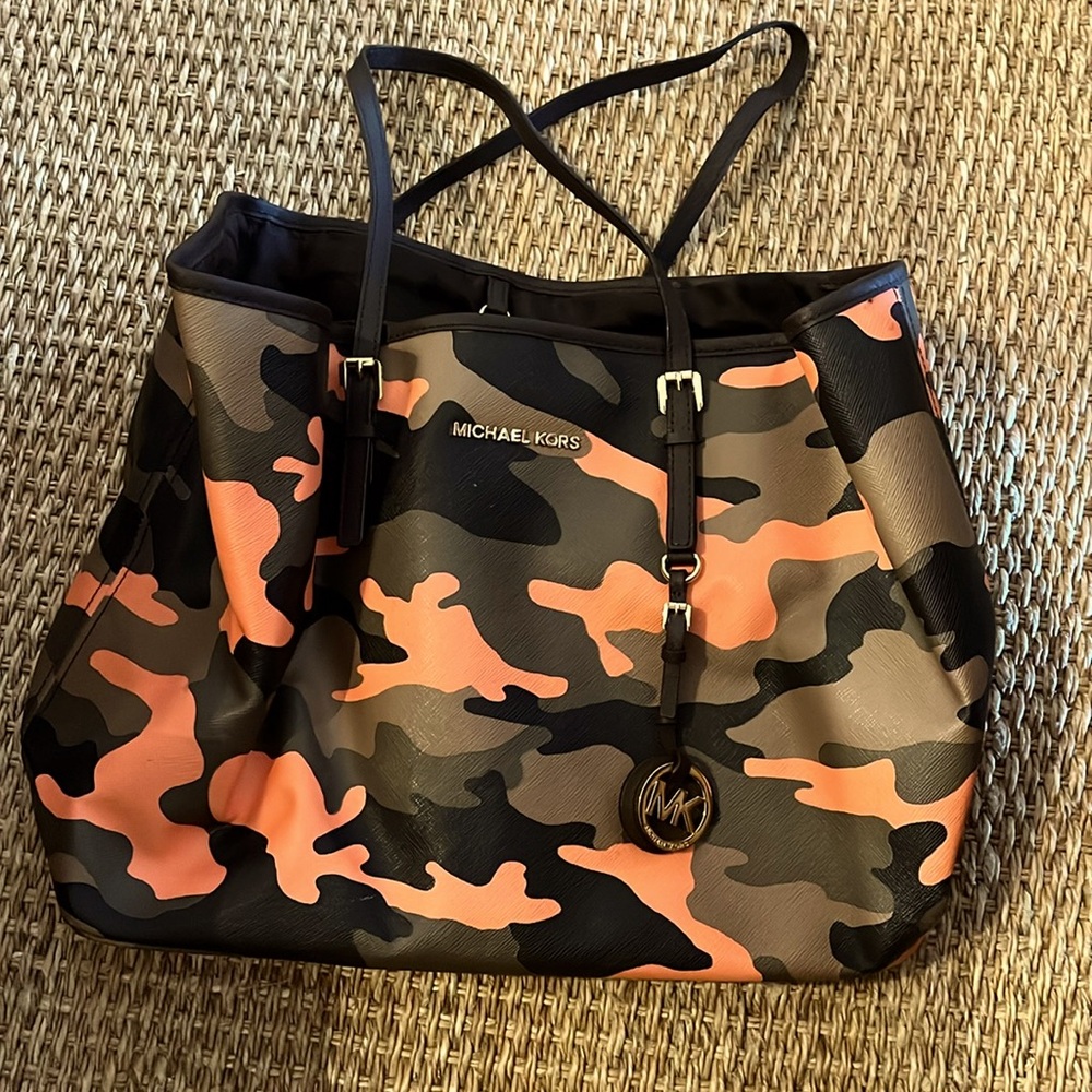 RARE Michael kors camo poppy tote
